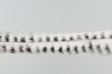 Black Barred Rabbit Fur Zonker 4 mm White - Black barred White - Black barred
