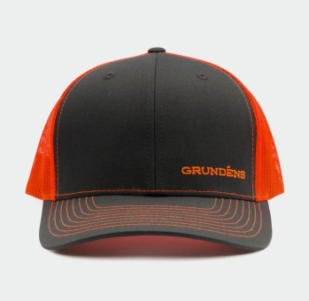 Grundéns Offset Embroidered Logo Trucker Kappe 